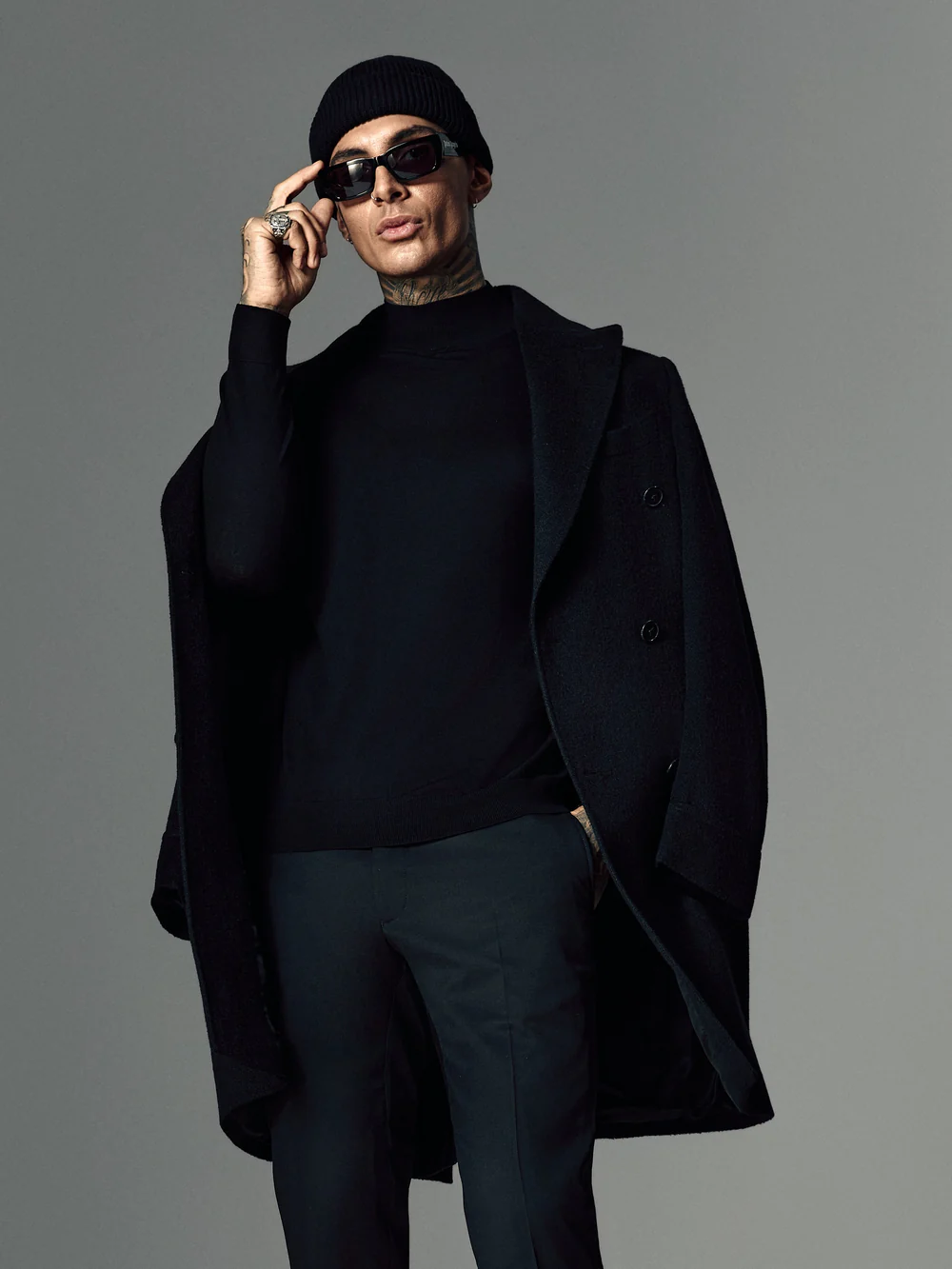 Maleta neagra din lana merino extra fina 16 GG