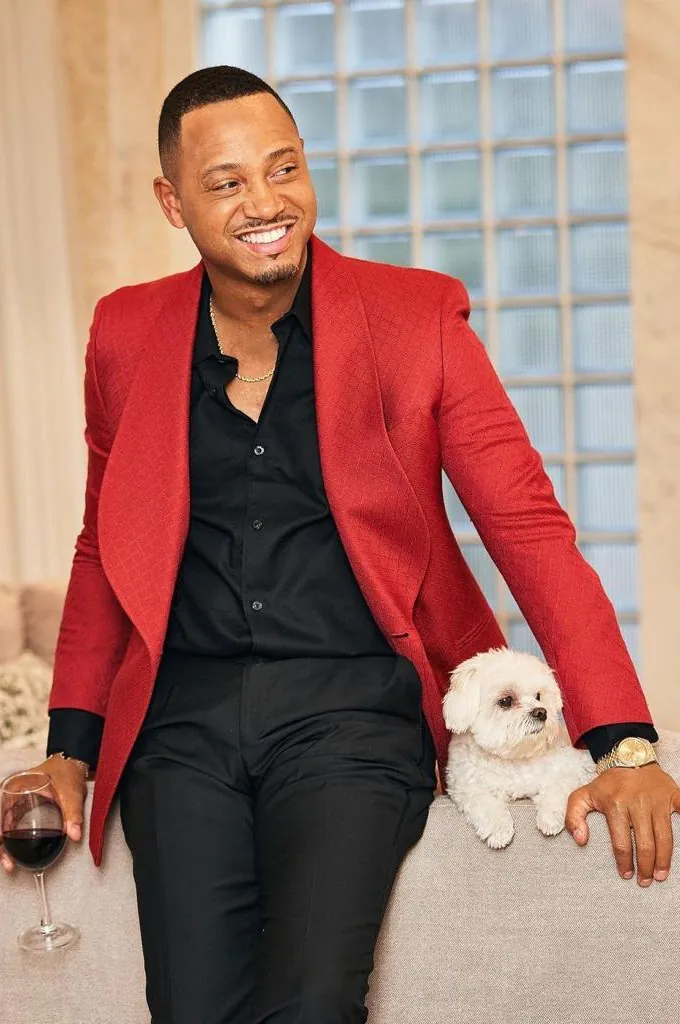 SMOKING ROSU LA DOUA RANDURI DE NASTURI - imagine 3