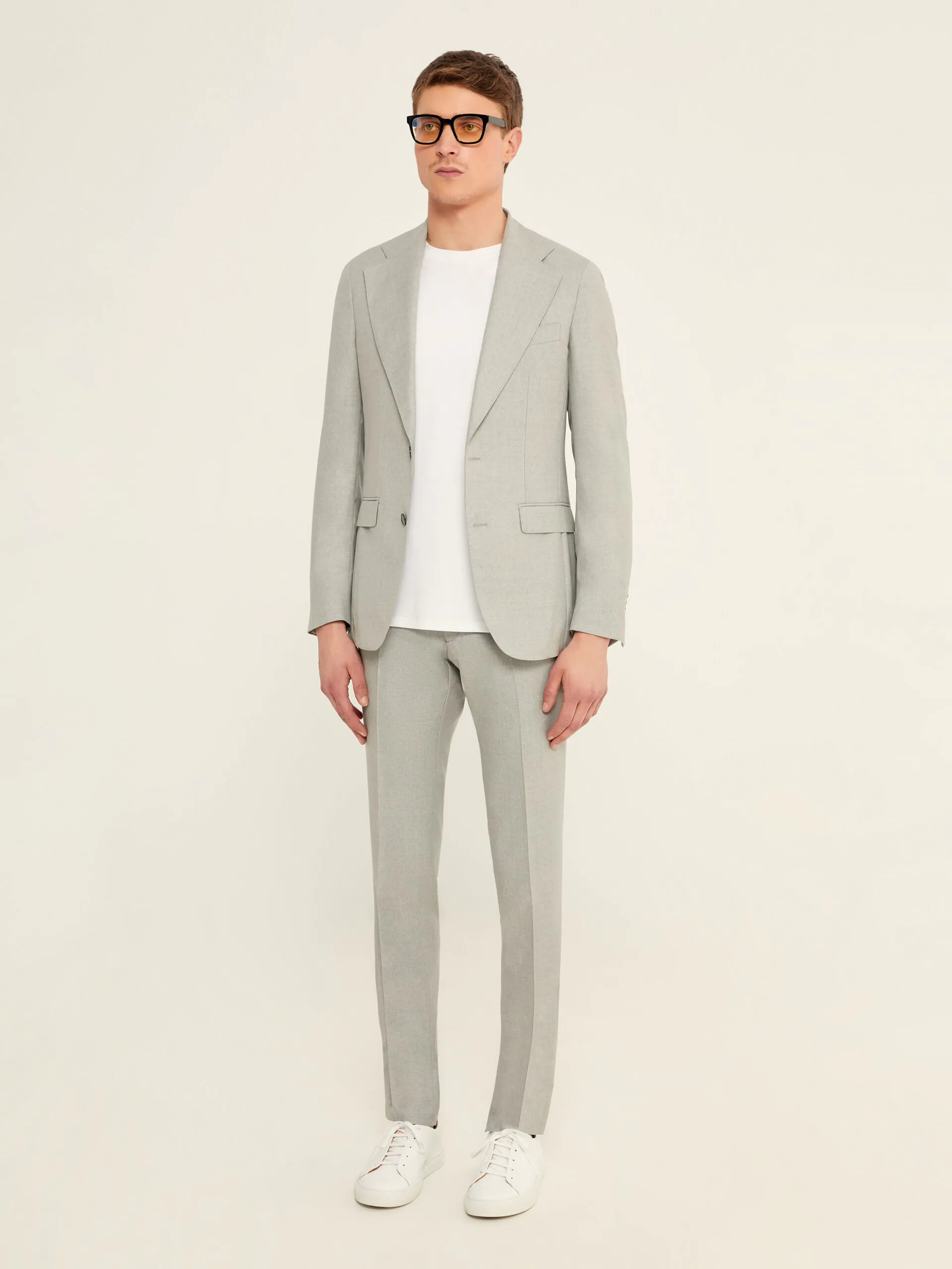 COSTUM DOUA PIESE GRI DIN LANA