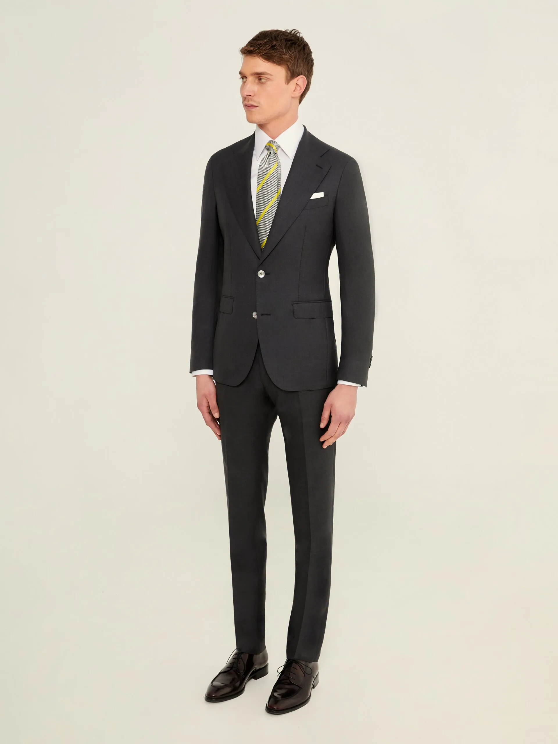 COSTUM DOUA PIESE GRI INCHIS DIN LANA