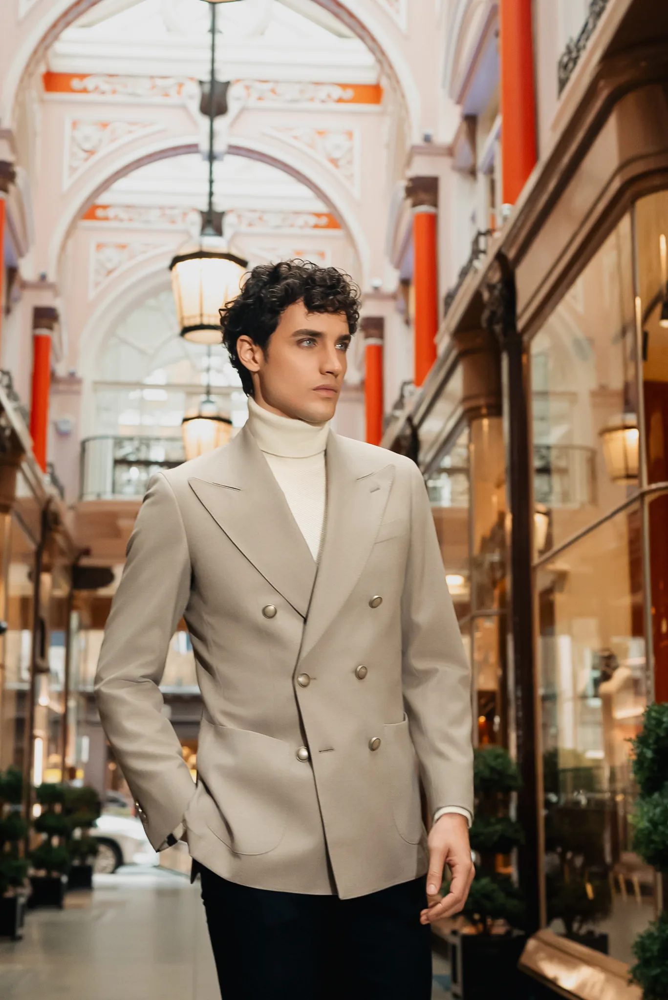 SACOU BEIGE LA DOUA RANDURI DE NASTURI SLIM FIT