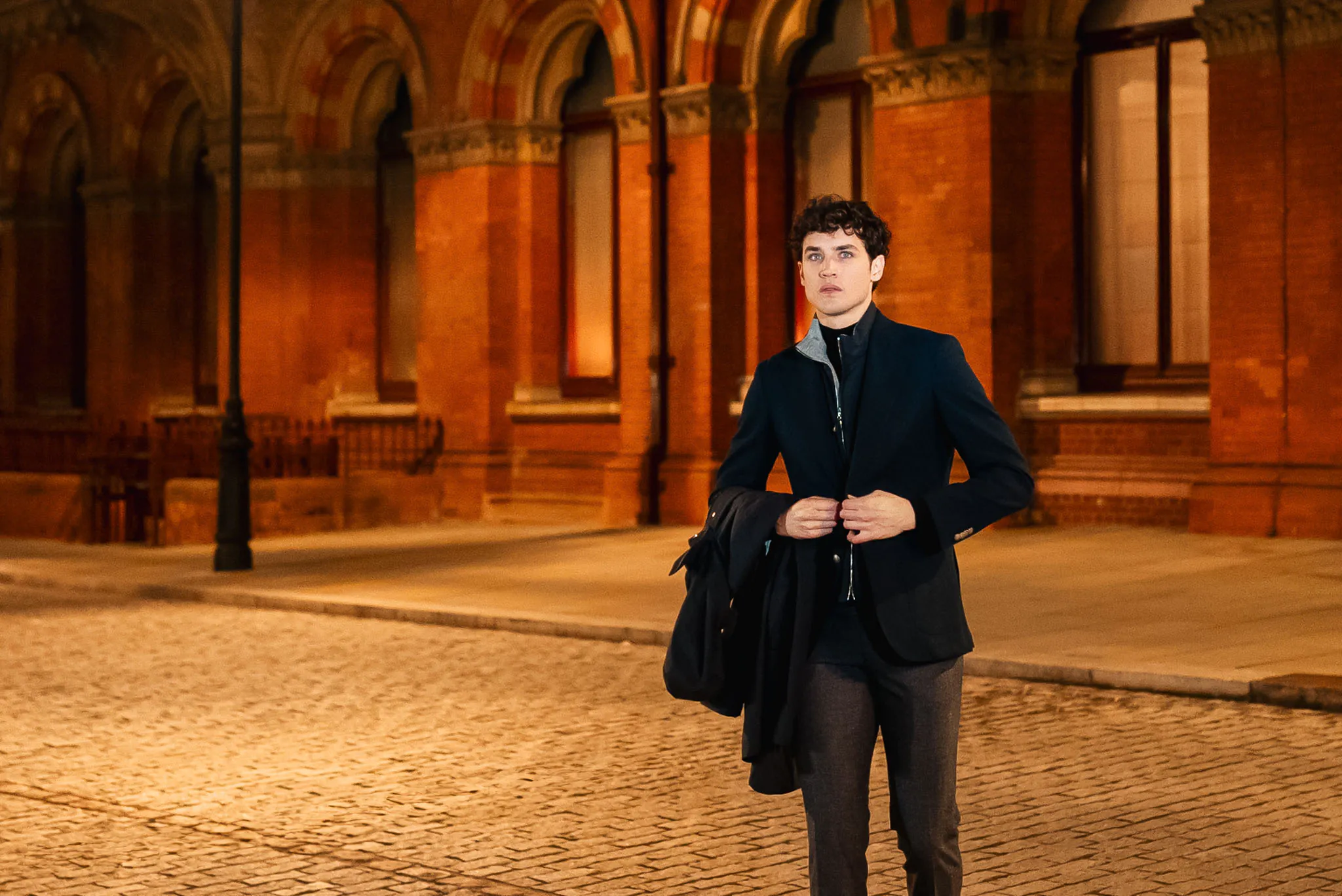 SACOU NAVY SLIM FIT CU REVER DECUPAT